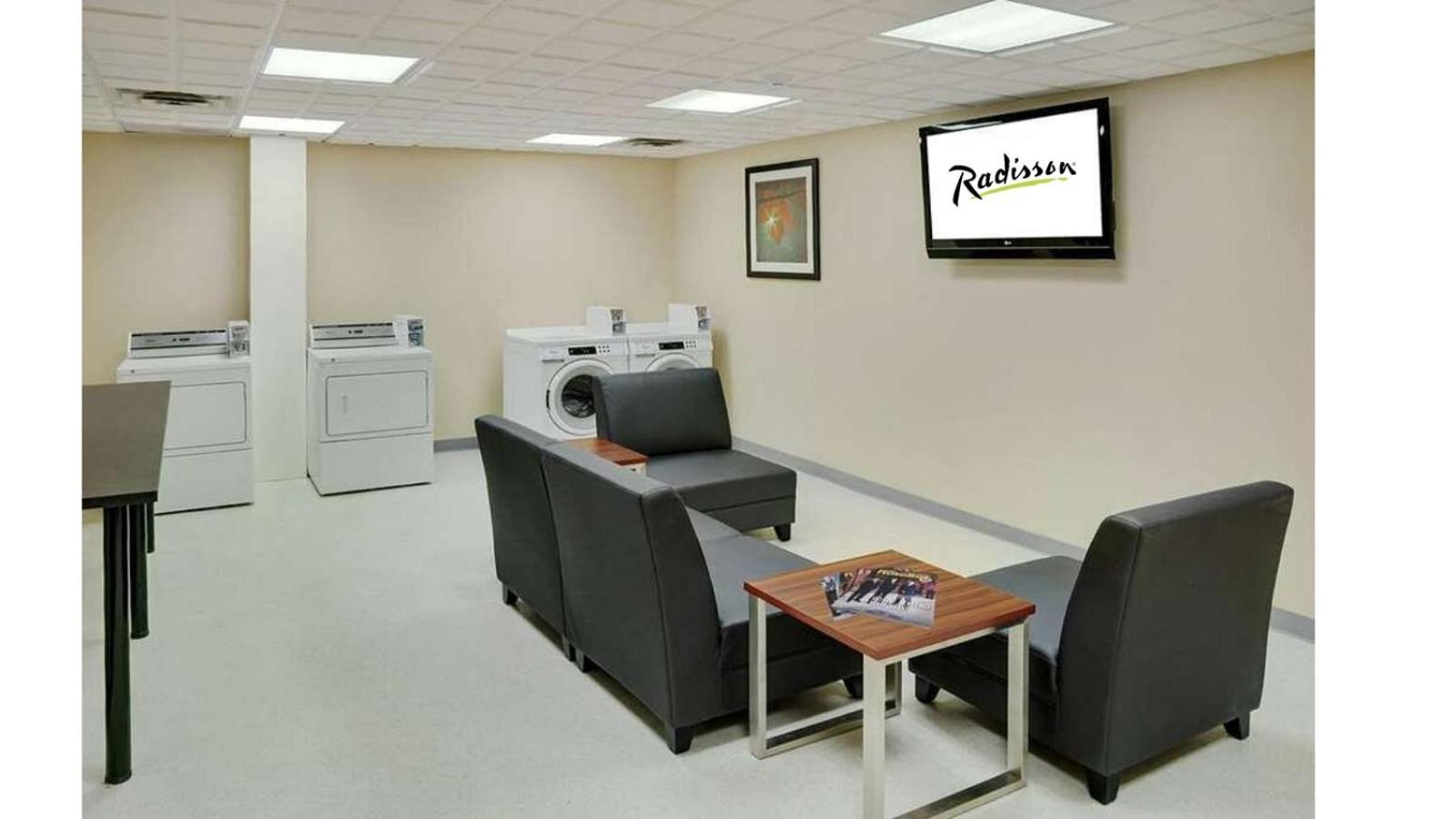 Radisson Hotel Fort St John Fort St. John Eksteriør billede
